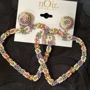 Noir floral heart shaped earrings